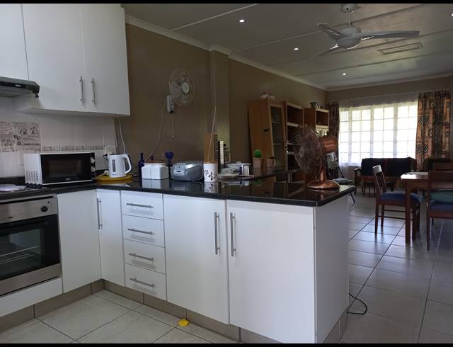 2 BEDROOM SECTIONAL TITLE FOR SALE IN UMTENTWENI